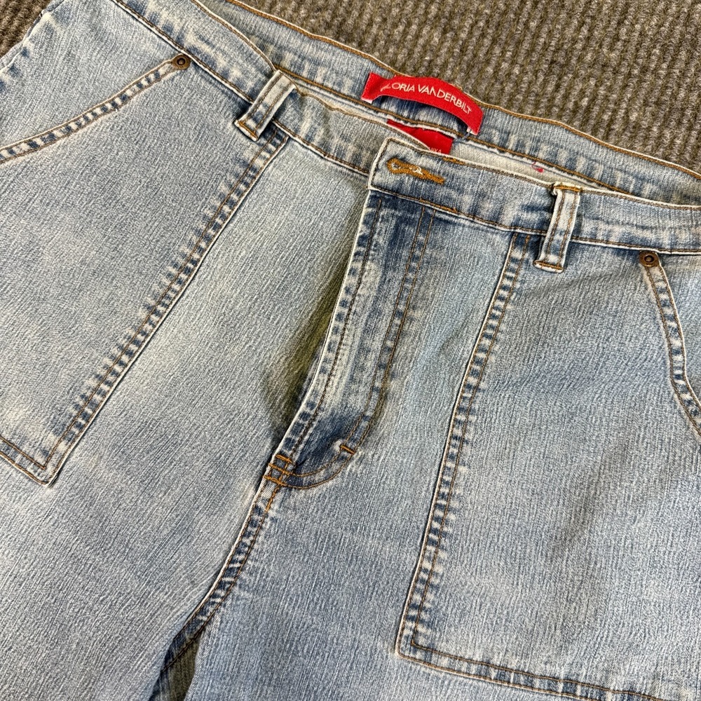 Gloria Vanderbilt Womens Petite 14 Capri Jeans Light Wash Stretch Button Hem